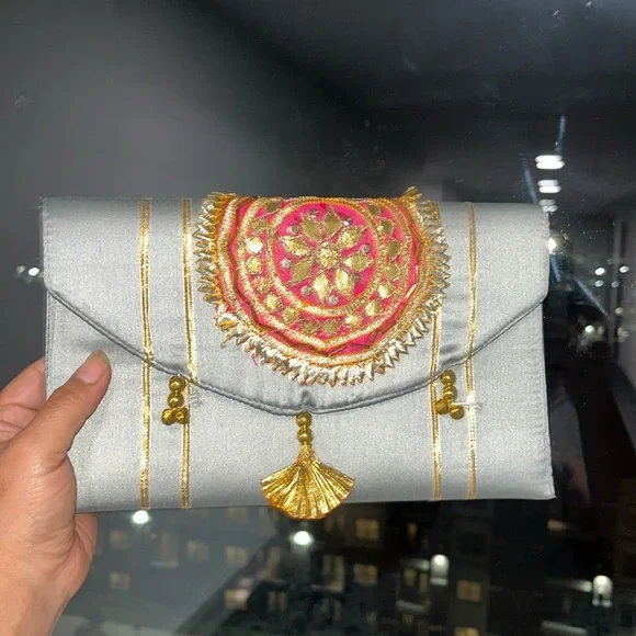 UNIQUE POLYESTER HANDBAG 🪷 - Picture 1 of 8